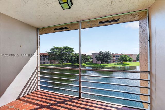 9900 Sunrise Lakes Blvd 308, Sunrise, FL 33322