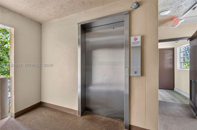 9900 Sunrise Lakes Blvd 308, Sunrise, FL 33322