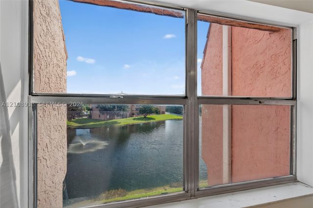 9900 Sunrise Lakes Blvd 308, Sunrise, FL 33322