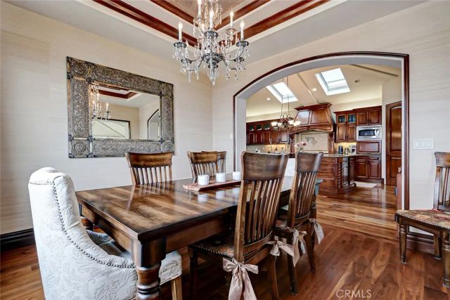 853 6th, Manhattan Beach, CA 90266