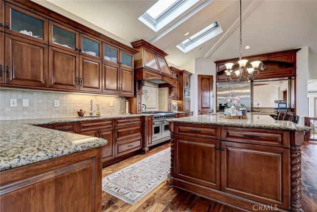 853 6th, Manhattan Beach, CA 90266