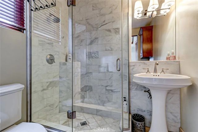 853 6th, Manhattan Beach, CA 90266