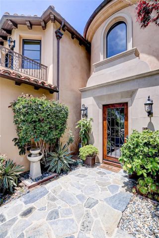 853 6th, Manhattan Beach, CA 90266