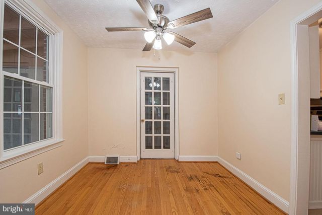 511 HAPPY CREEK RD, Front Royal, VA 22630