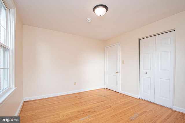 511 HAPPY CREEK RD, Front Royal, VA 22630