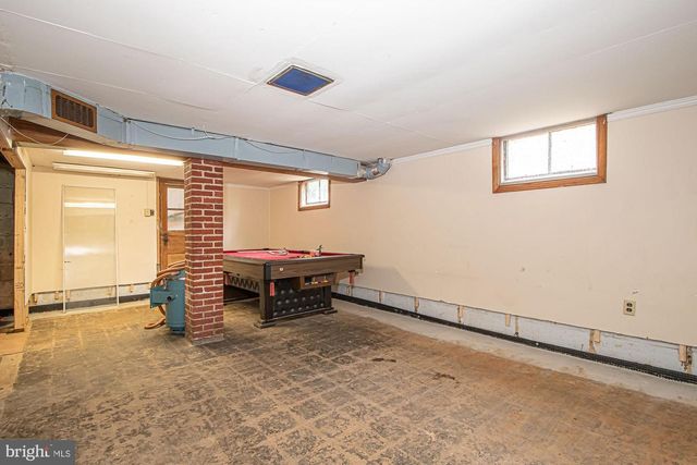 511 HAPPY CREEK RD, Front Royal, VA 22630