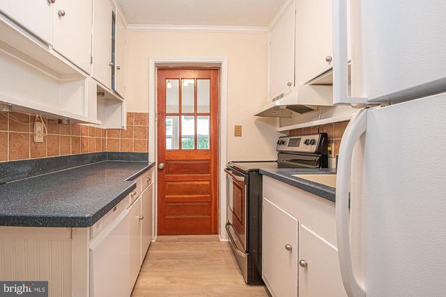 511 HAPPY CREEK RD, Front Royal, VA 22630