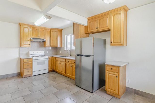 1084 S 2nd Street, San Jose, CA 95112