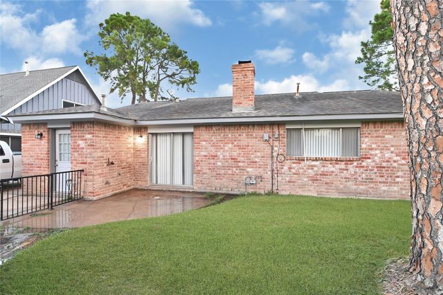 11727 Scottsdale Drive, Meadows Place, TX 77477
