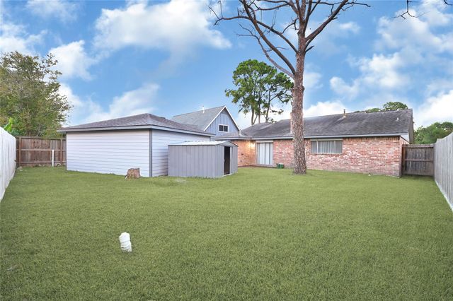 11727 Scottsdale Drive, Meadows Place, TX 77477