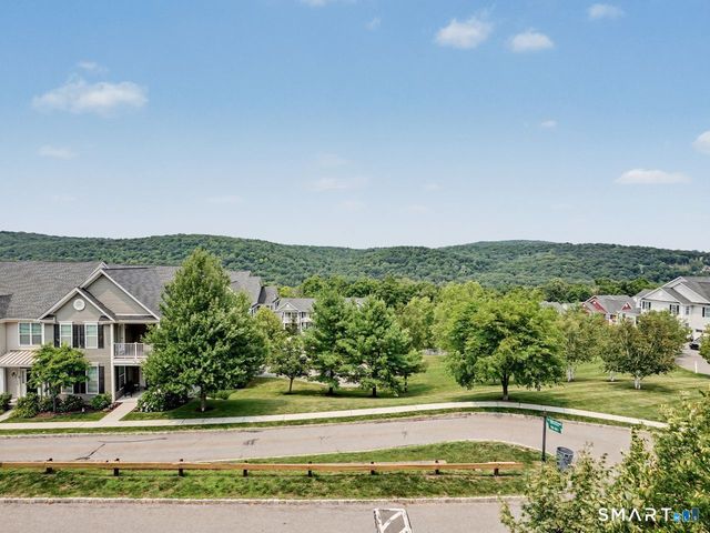 64 Warrington Round 64, Danbury, CT 06810