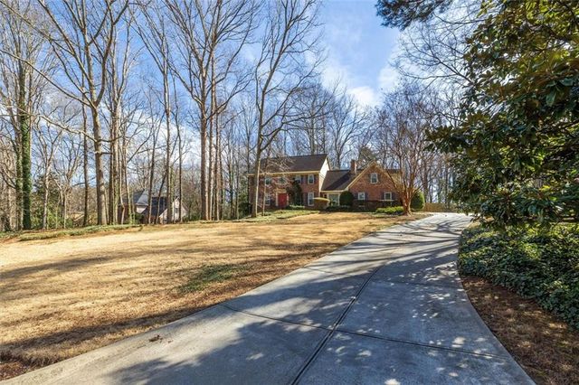 6088 Millstone Run, Smoke Rise, GA 30087
