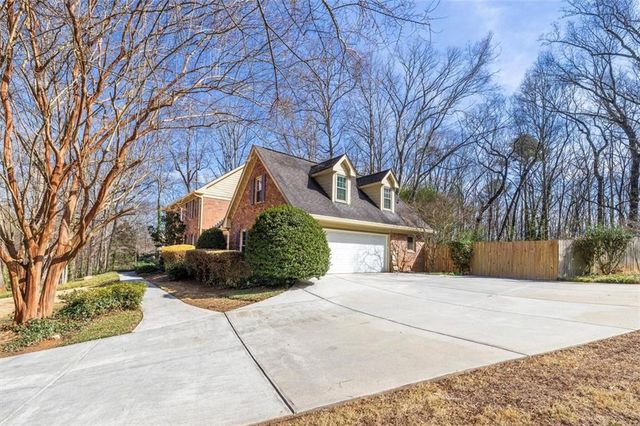 6088 Millstone Run, Smoke Rise, GA 30087