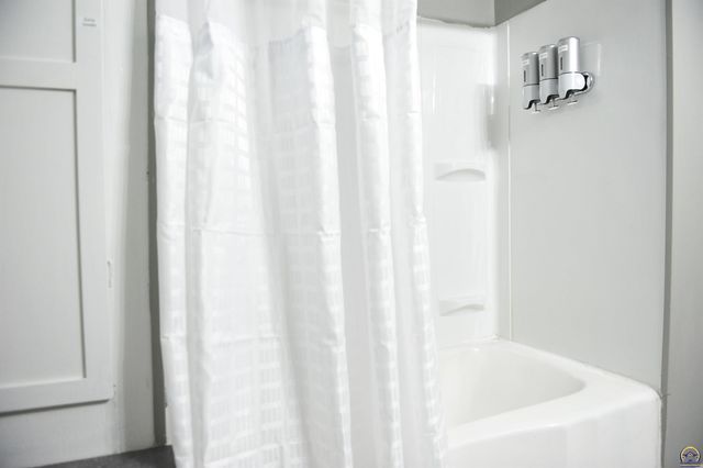 1314 Exchange Ct, Emporia, KS 66801