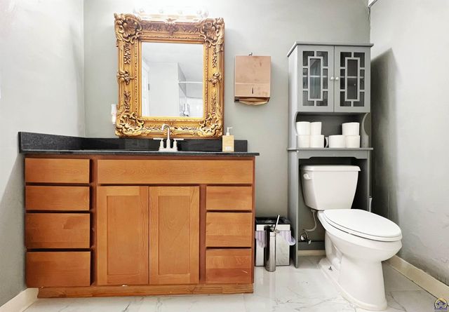 1314 Exchange Ct, Emporia, KS 66801