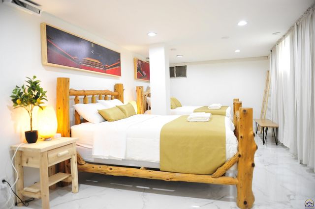 1314 Exchange Ct, Emporia, KS 66801