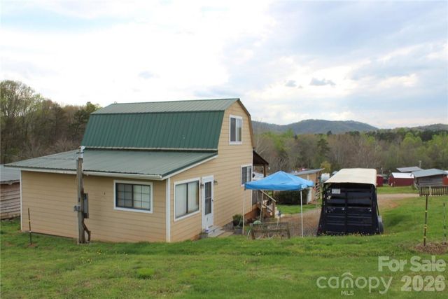 105 Filly Trail, Love Valley, NC 28625