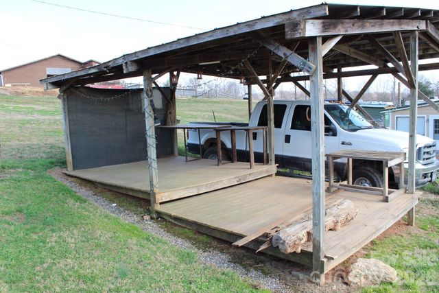 105 Filly Trail, Love Valley, NC 28625