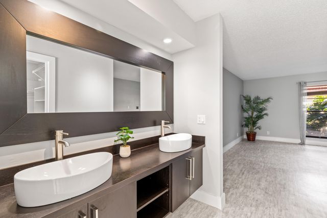 5545 Lakeview Mews Terrace, Boynton Beach, FL 33437