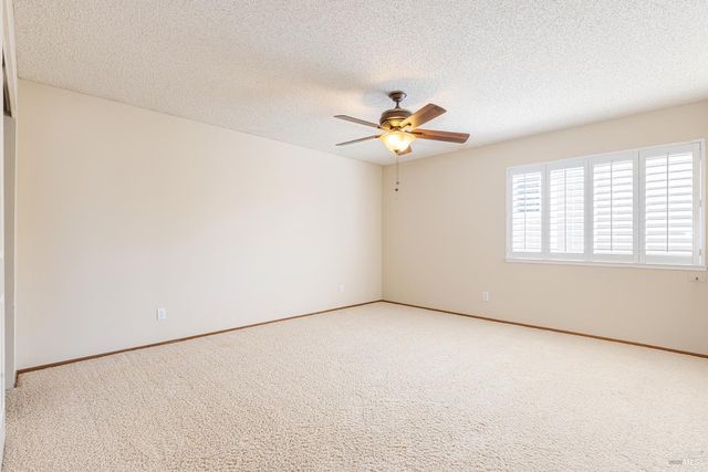 2183 Warwick Dr, Santa Rosa, CA 95405