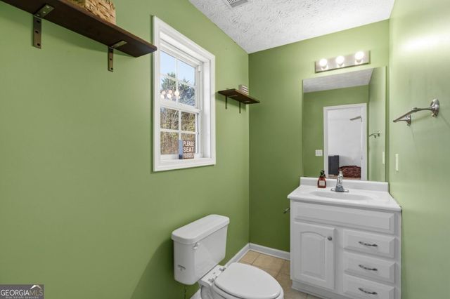 7540 County Line Road, Lula, GA 30554