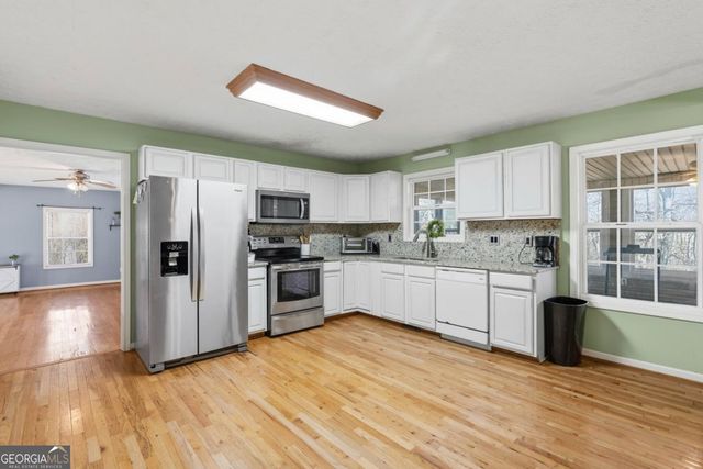 7540 County Line Road, Lula, GA 30554