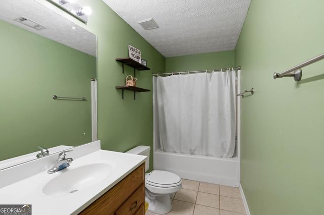 7540 County Line Road, Lula, GA 30554