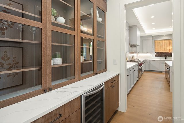 326 157th Avenue NE, Bellevue, WA 98008