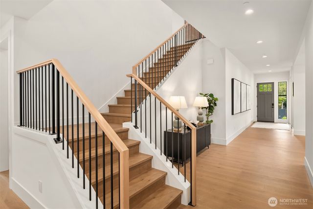 326 157th Avenue NE, Bellevue, WA 98008