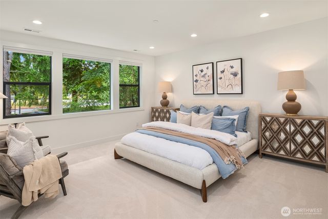 326 157th Avenue NE, Bellevue, WA 98008