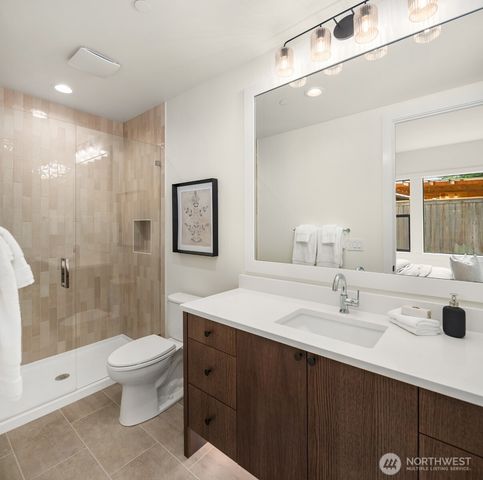 326 157th Avenue NE, Bellevue, WA 98008