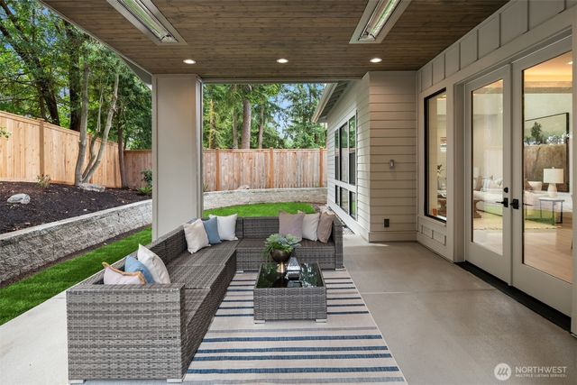 326 157th Avenue NE, Bellevue, WA 98008
