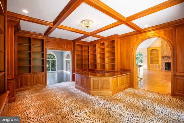 712 KIMBERLY DR, Moorestown, NJ 08057