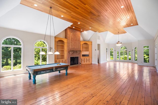 712 KIMBERLY DR, Moorestown, NJ 08057