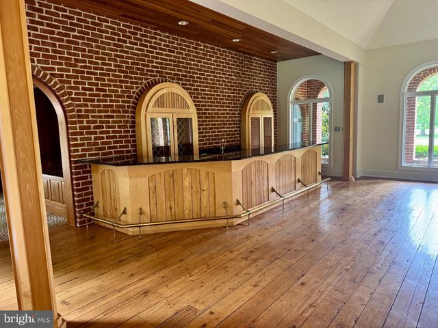 712 KIMBERLY DR, Moorestown, NJ 08057