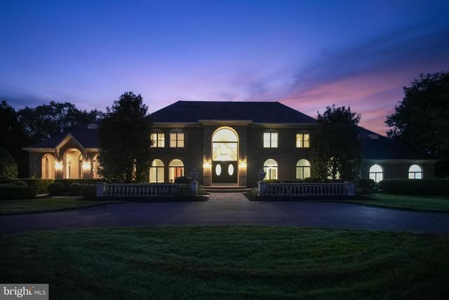 712 KIMBERLY DR, Moorestown, NJ 08057