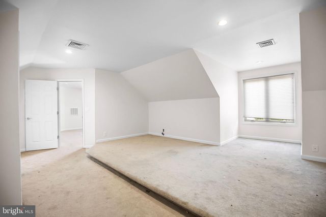 712 KIMBERLY DR, Moorestown, NJ 08057