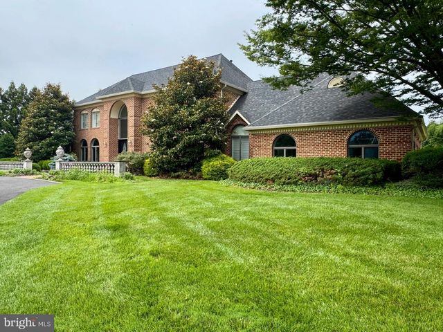 712 KIMBERLY DR, Moorestown, NJ 08057