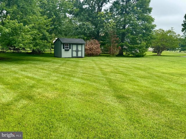 712 KIMBERLY DR, Moorestown, NJ 08057