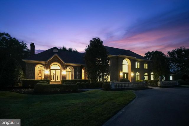 712 KIMBERLY DR, Moorestown, NJ 08057