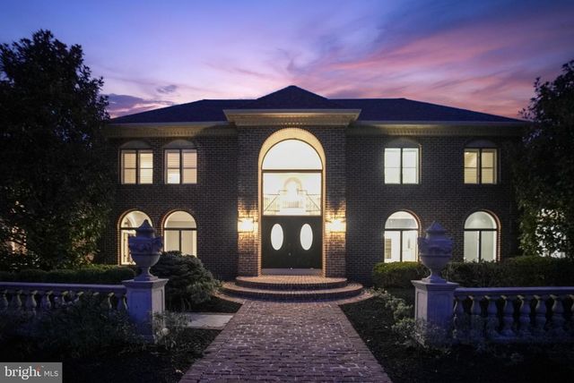 712 KIMBERLY DR, Moorestown, NJ 08057