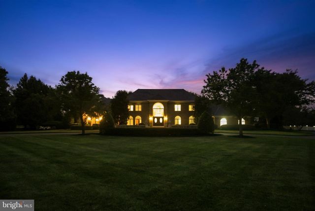 712 KIMBERLY DR, Moorestown, NJ 08057