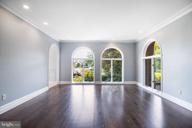 712 KIMBERLY DR, Moorestown, NJ 08057