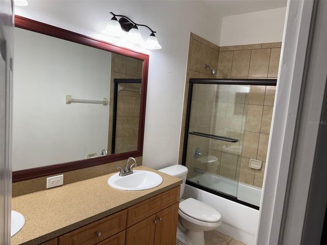 7202 N GLEN AVENUE, Tampa, FL 33614