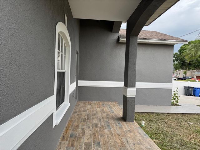 7202 N GLEN AVENUE, Tampa, FL 33614