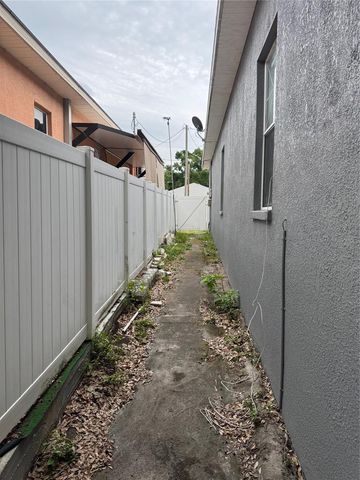 7202 N GLEN AVENUE, Tampa, FL 33614