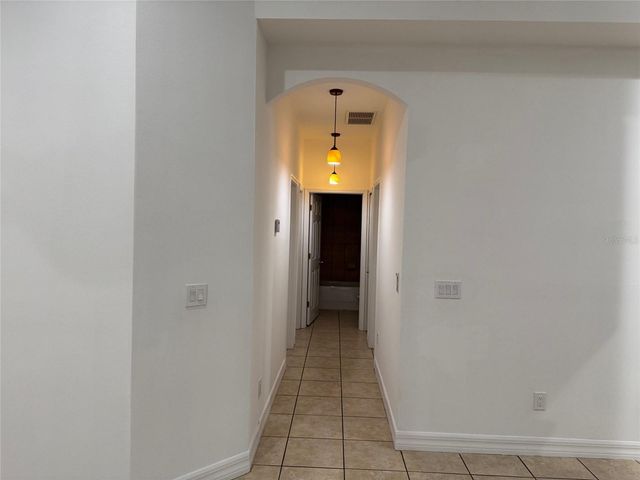 7202 N GLEN AVENUE, Tampa, FL 33614