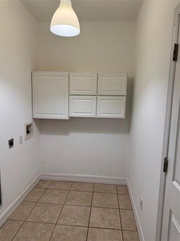 7202 N GLEN AVENUE, Tampa, FL 33614