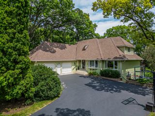 28W520 Pamela Court, West Chicago, IL 60185