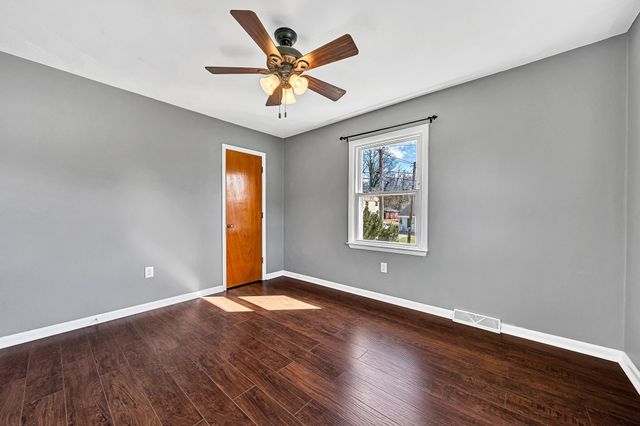 1378 Craig Robertson RD, Roanoke, VA 24014